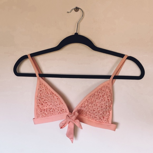 Crochet Triangle Bikini Top with Clasp - Picture 1 of 3